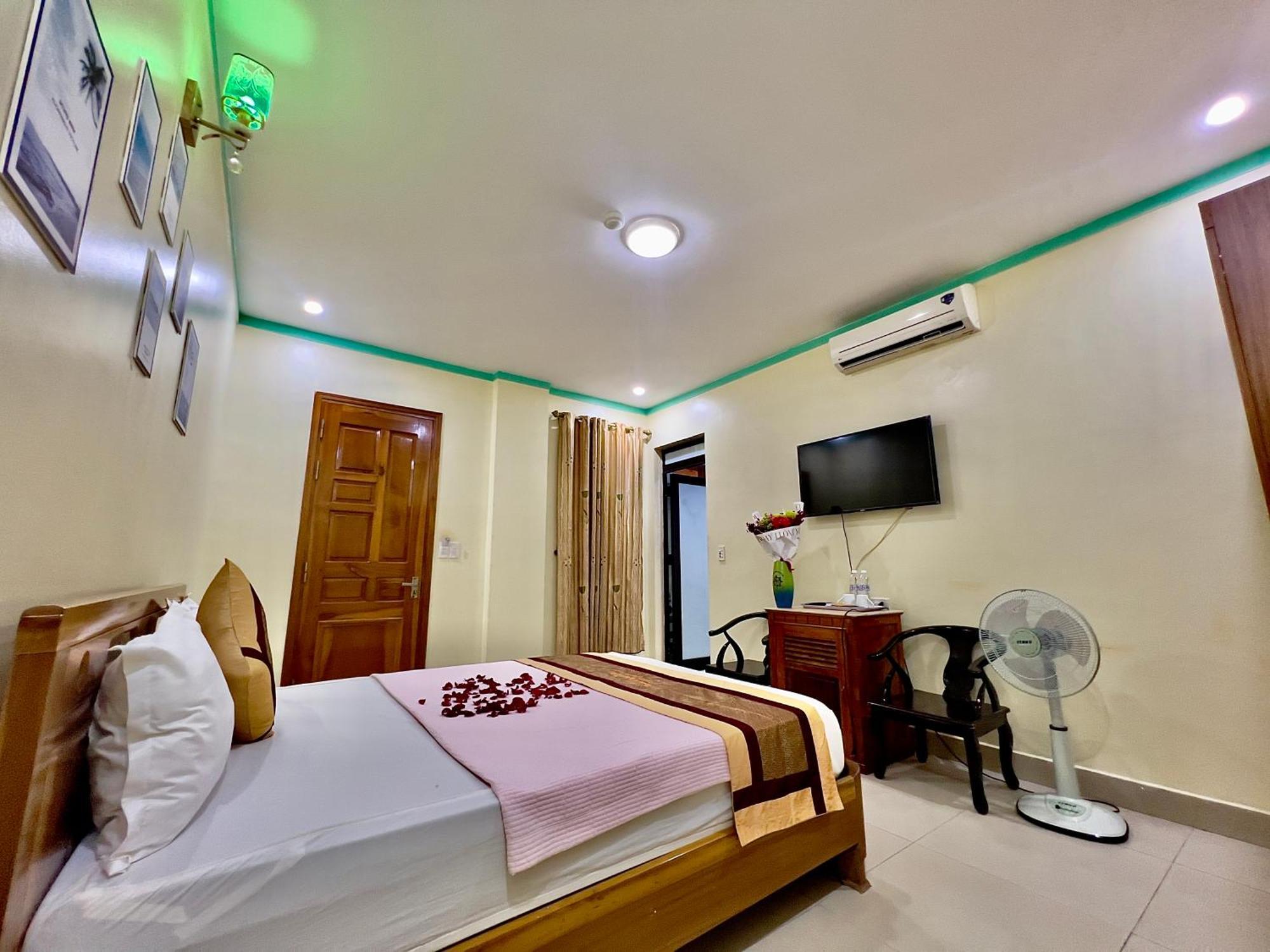 Manh Vuong Hotel Catba Dong Khe Sau Zewnętrze zdjęcie