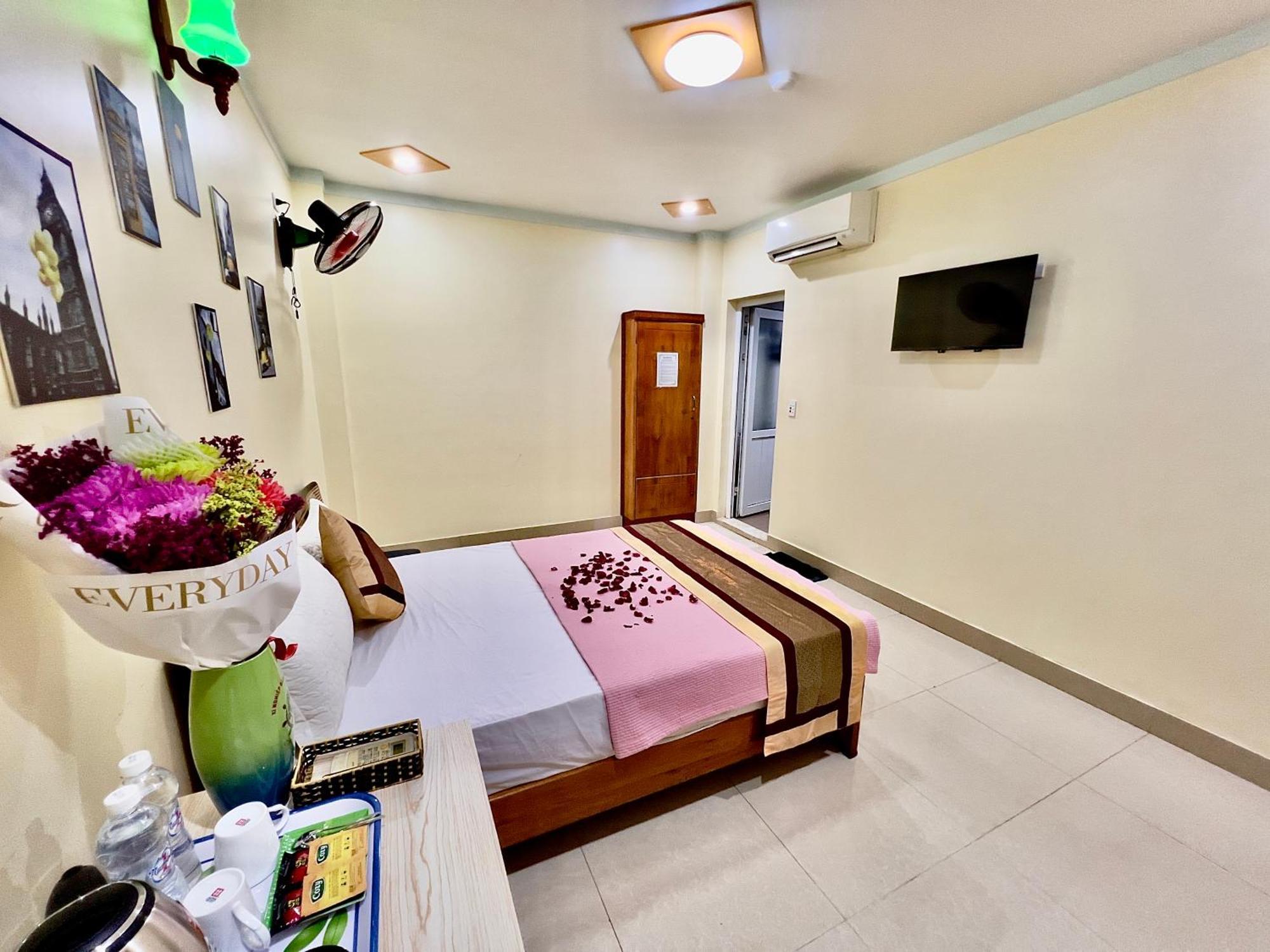 Manh Vuong Hotel Catba Dong Khe Sau Zewnętrze zdjęcie