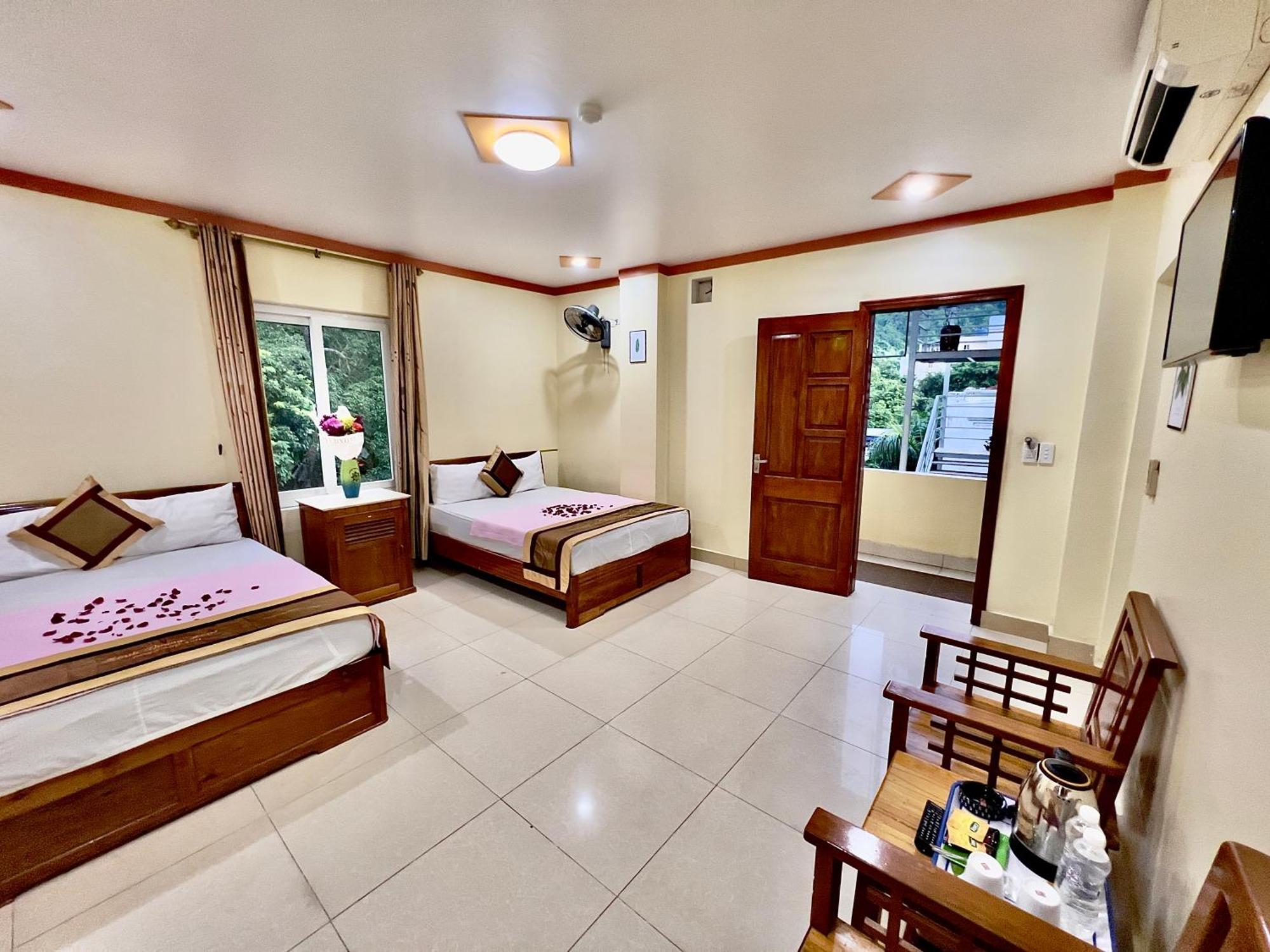 Manh Vuong Hotel Catba Dong Khe Sau Zewnętrze zdjęcie