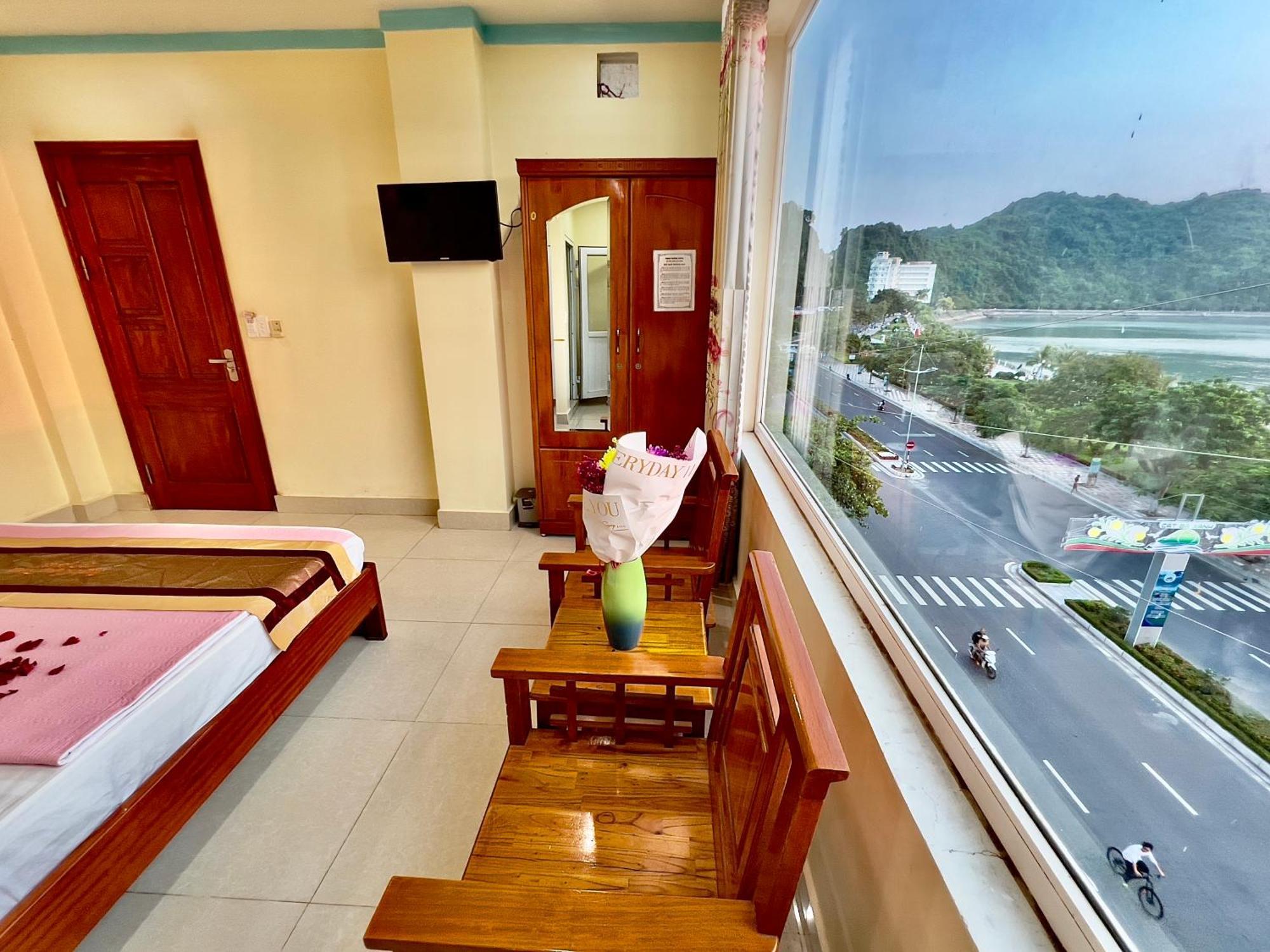 Manh Vuong Hotel Catba Dong Khe Sau Zewnętrze zdjęcie