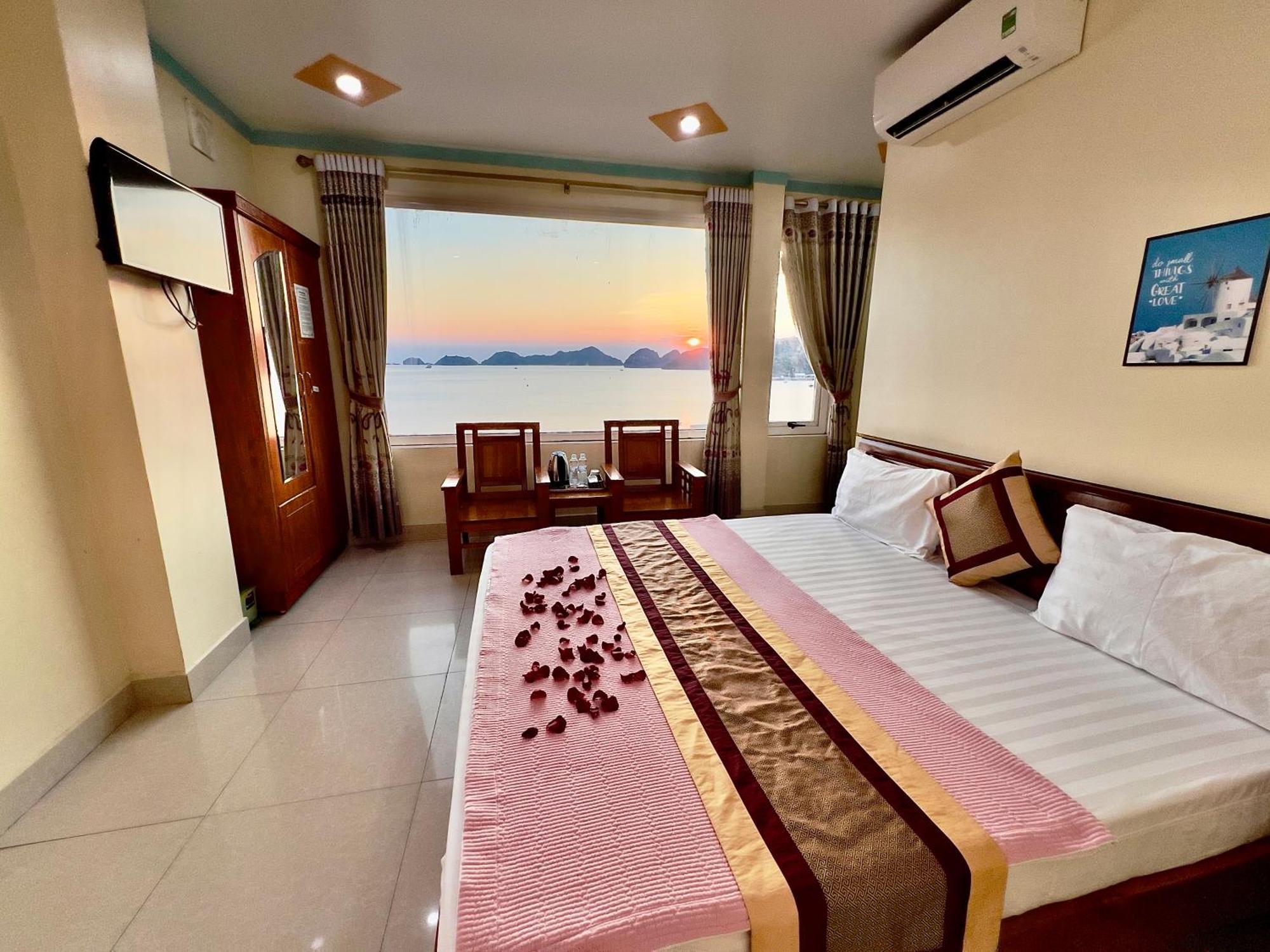 Manh Vuong Hotel Catba Dong Khe Sau Zewnętrze zdjęcie